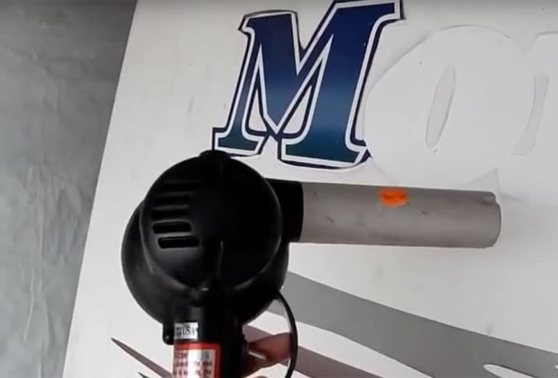 removing vinyl and decals from a pontoon boat