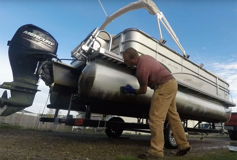 cleaning pontoons with muriatic acid