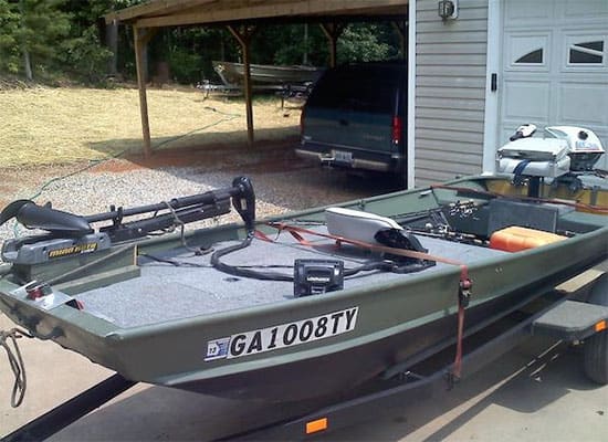37 Best Jon Boat Mods with Ideas for Decking, Seats, Fishing & Hunting